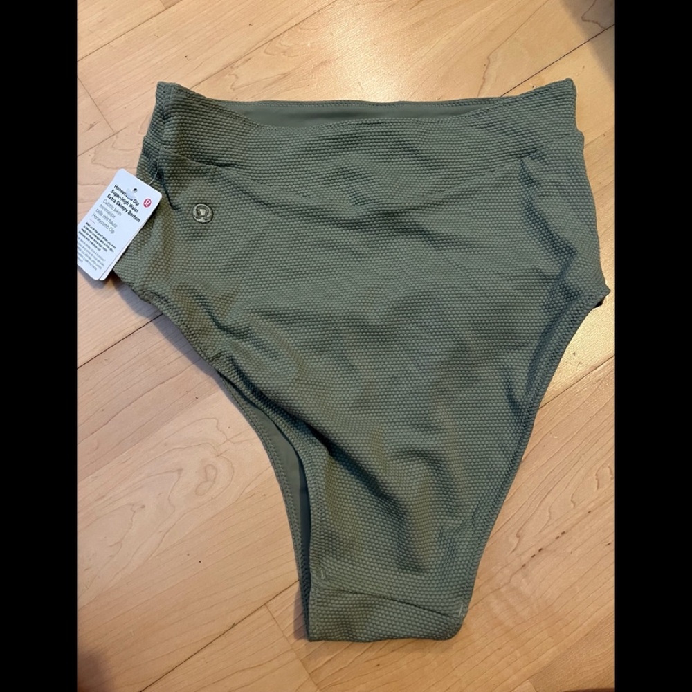 Lululemon swim bottom